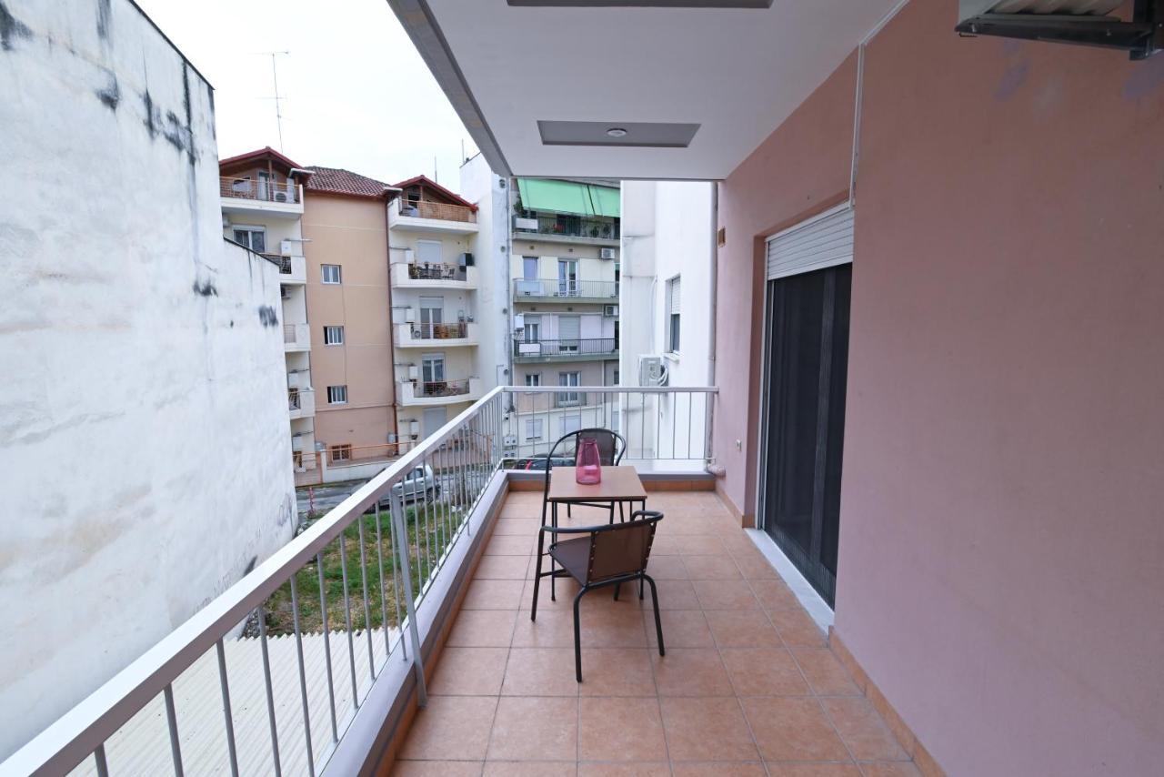 Appartamento The Whole Packet B1 Center With Parking Larissa Esterno foto